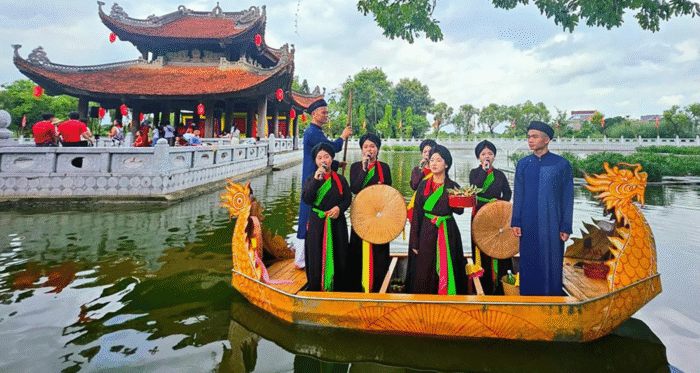 About listening to Quan Ho singing in Bac Ninh